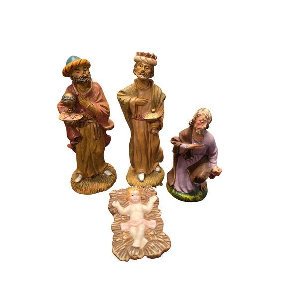 Vintage Nativity Scene Figurines Ceramic Set Of 4 - Picture 8 of 10